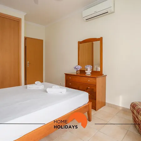 #215 Equiped With Ac And Pool In *